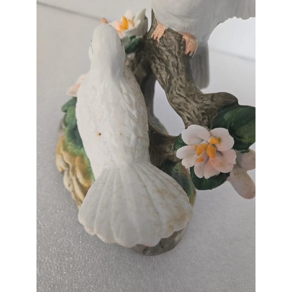 GEI Vintage 1997 White Love Dove Birds Porcelain Ceramic Figurine
